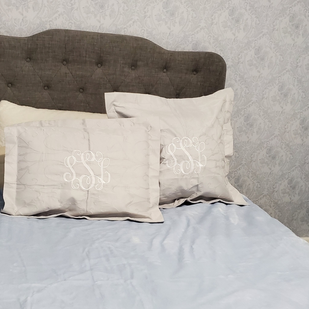 FRONTGATE Two Shams Standard/Euro
